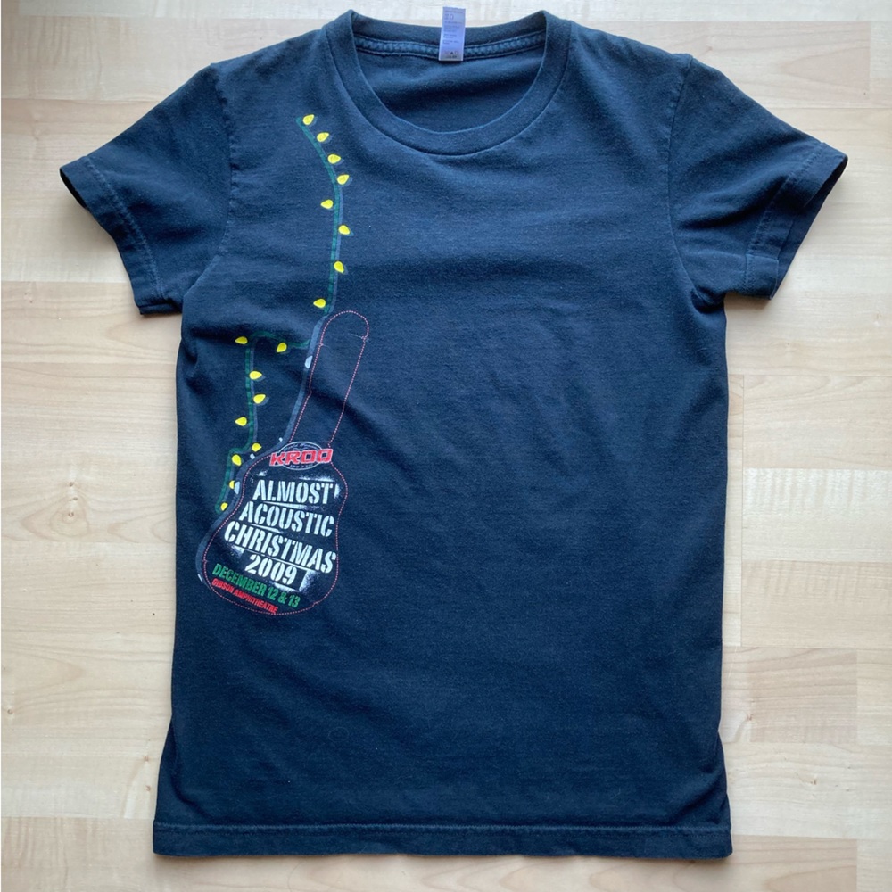 KROQ Almost Acoustic Tshirt 2009 American apparel